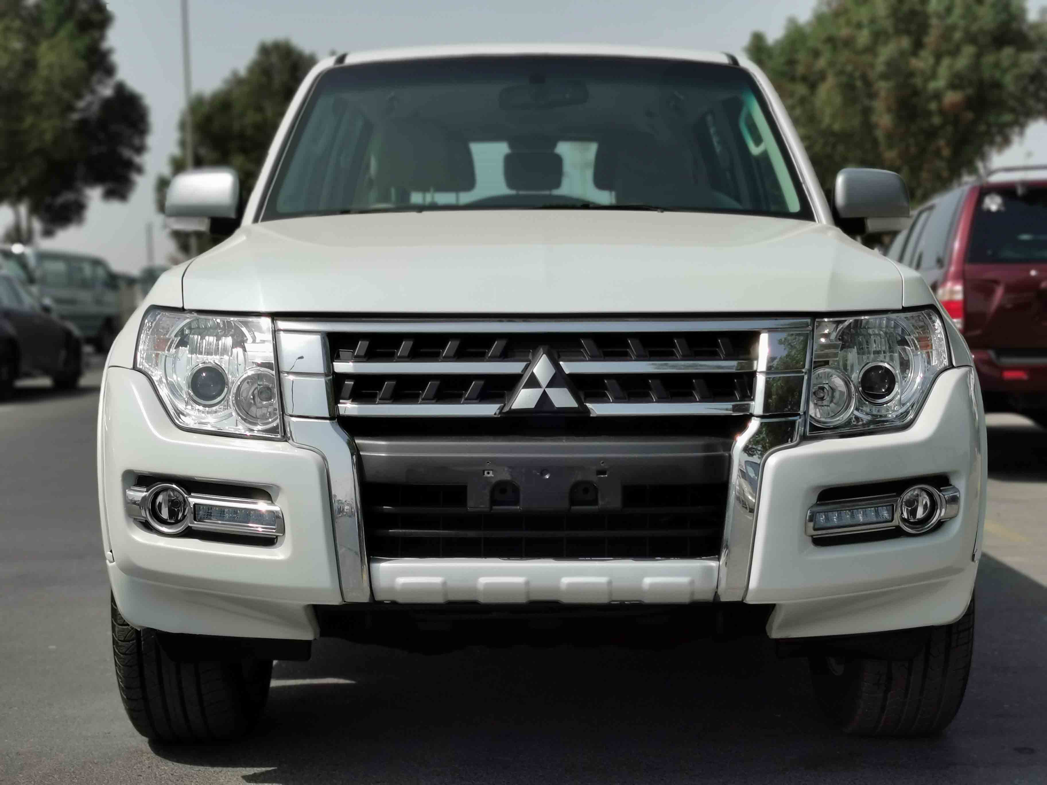 Mitsubishi pajero dubai