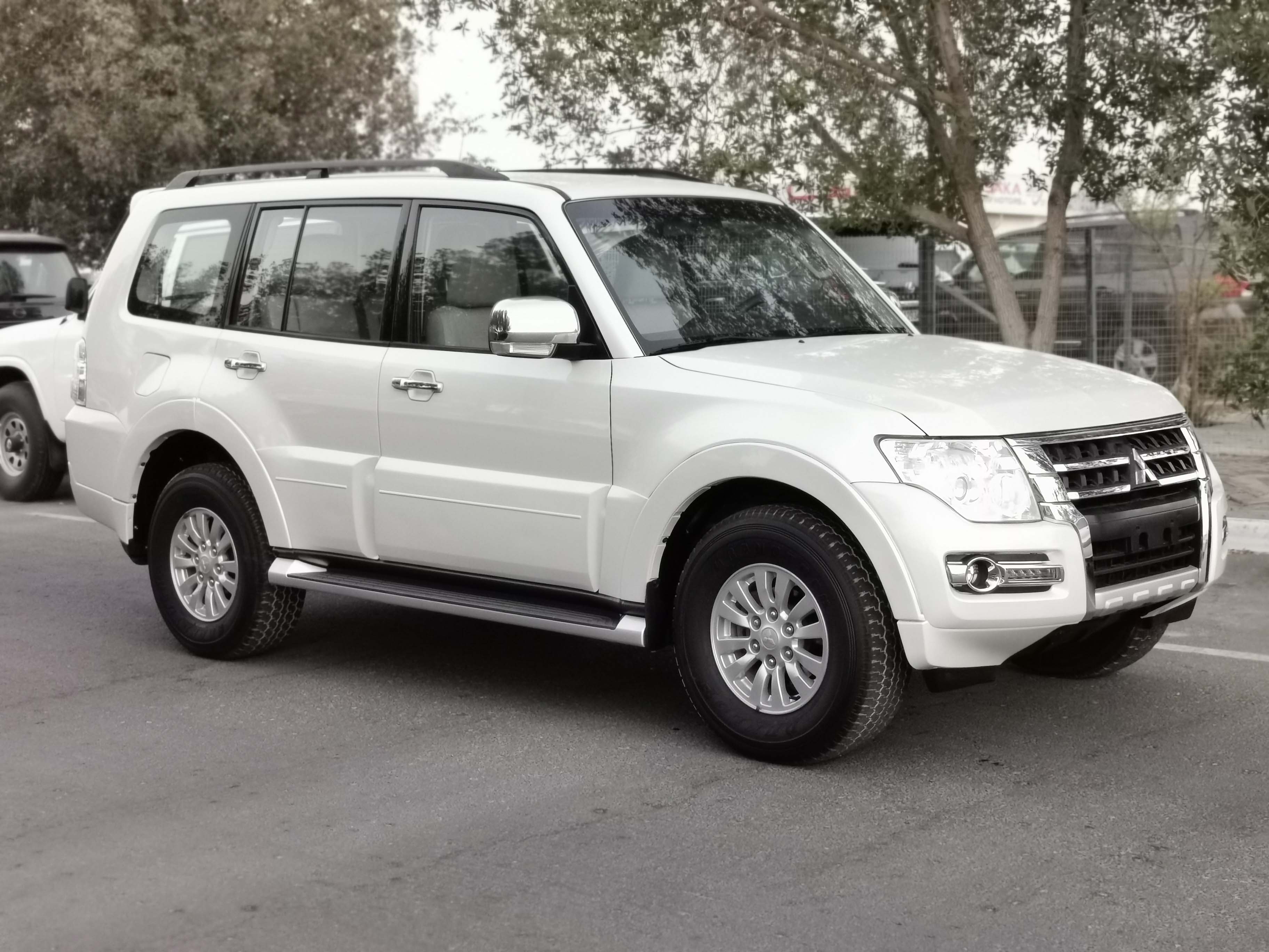 Mitsubishi pajero dubai